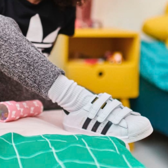 NEW Kids Youth Superstar Velcro Sneakers Shoes - Picture 10 of 16